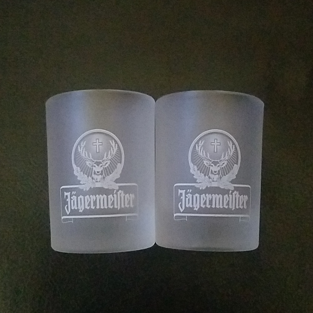 🔴NWOT Set of 2 Frosted Jagermeister shotglasses